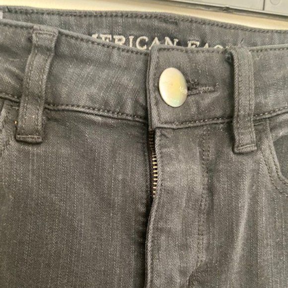 American Eagle Black High Rise Jegging Jeans - Picture 2 of 6